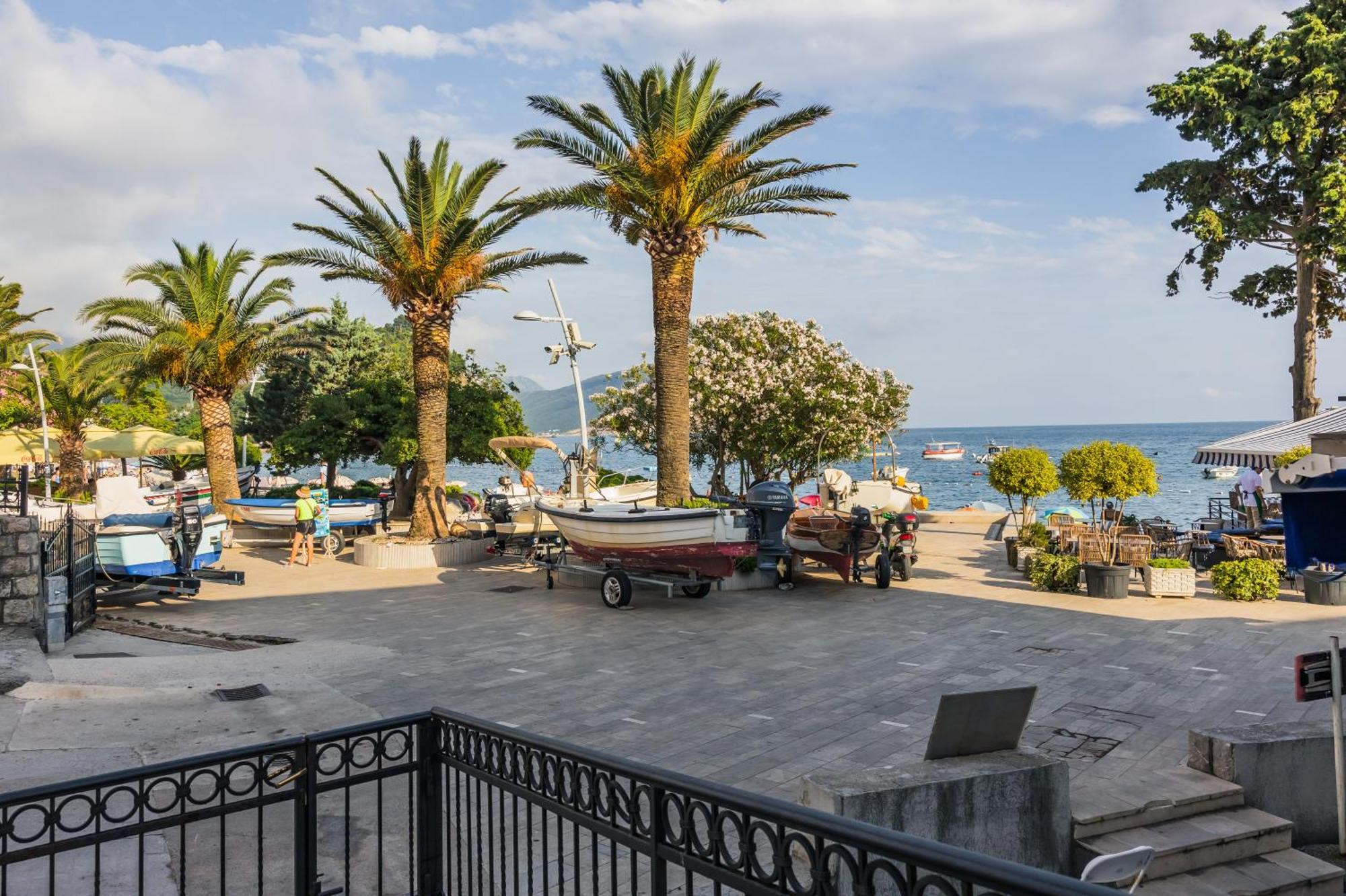 Apartments Franicevic Petrovac na moru Exterior foto