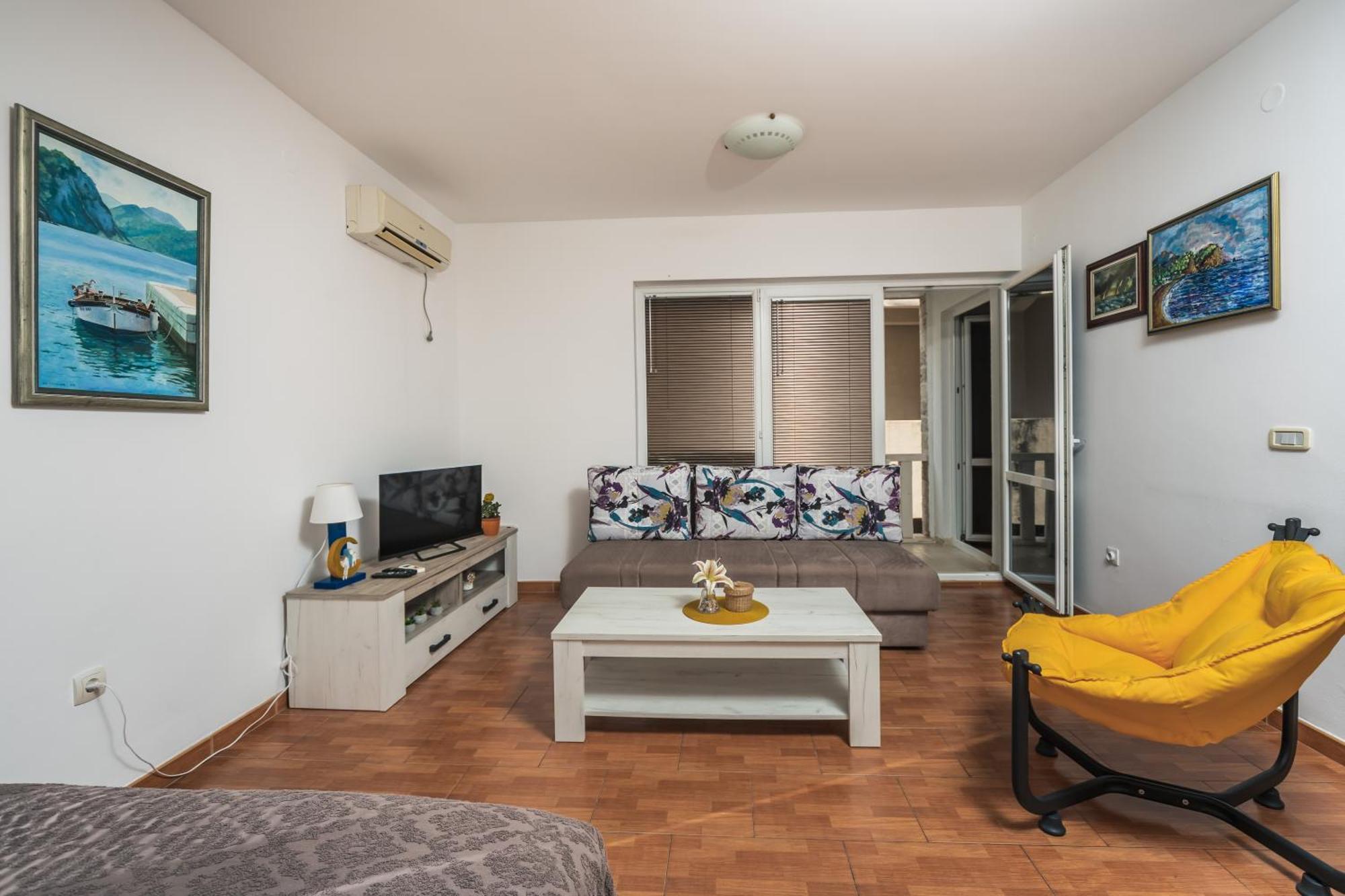 Apartments Franicevic Petrovac na moru Exterior foto