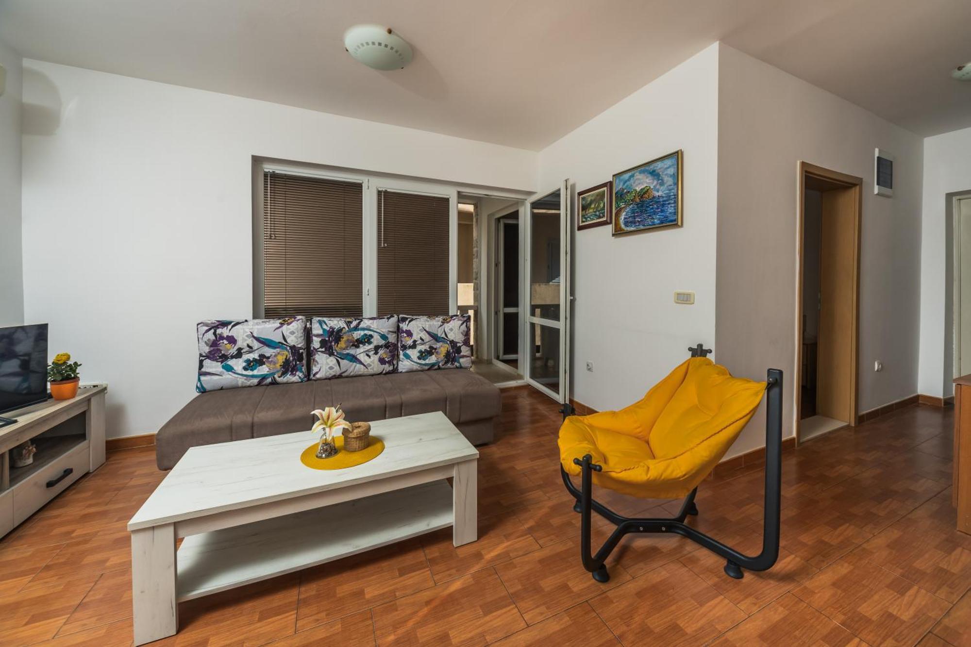 Apartments Franicevic Petrovac na moru Exterior foto